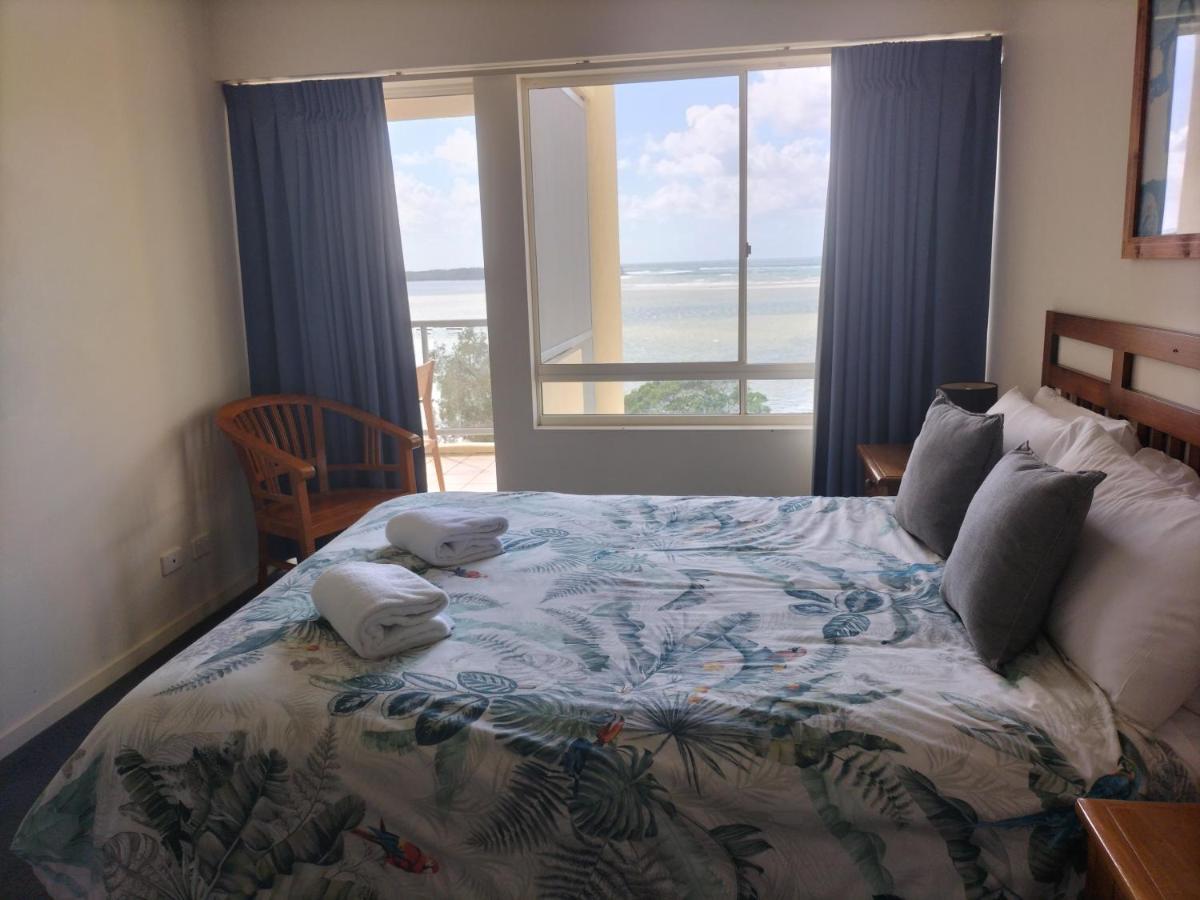 Moorings Beach Resort Caloundra Exterior foto
