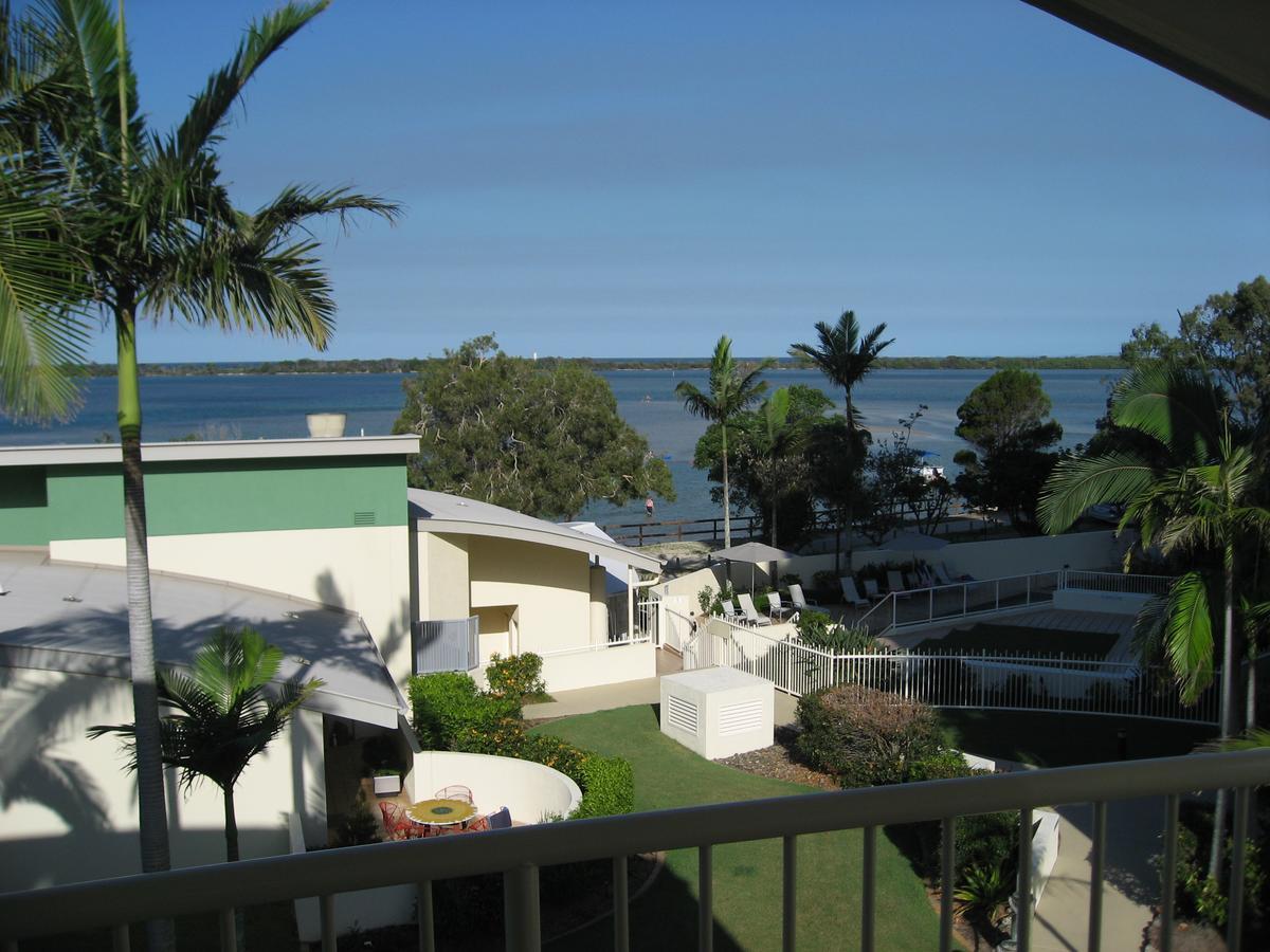 Moorings Beach Resort Caloundra Exterior foto