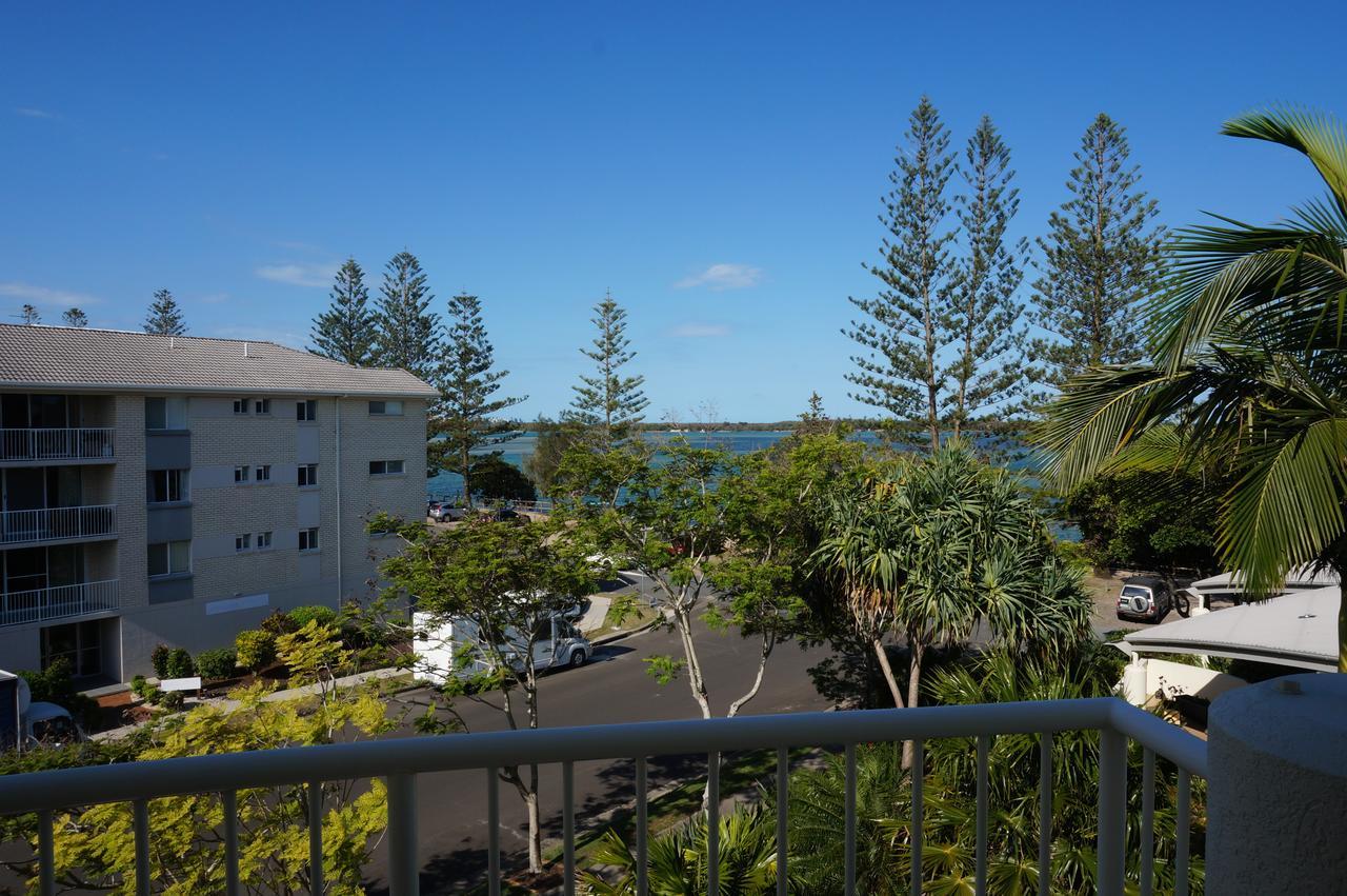 Moorings Beach Resort Caloundra Exterior foto